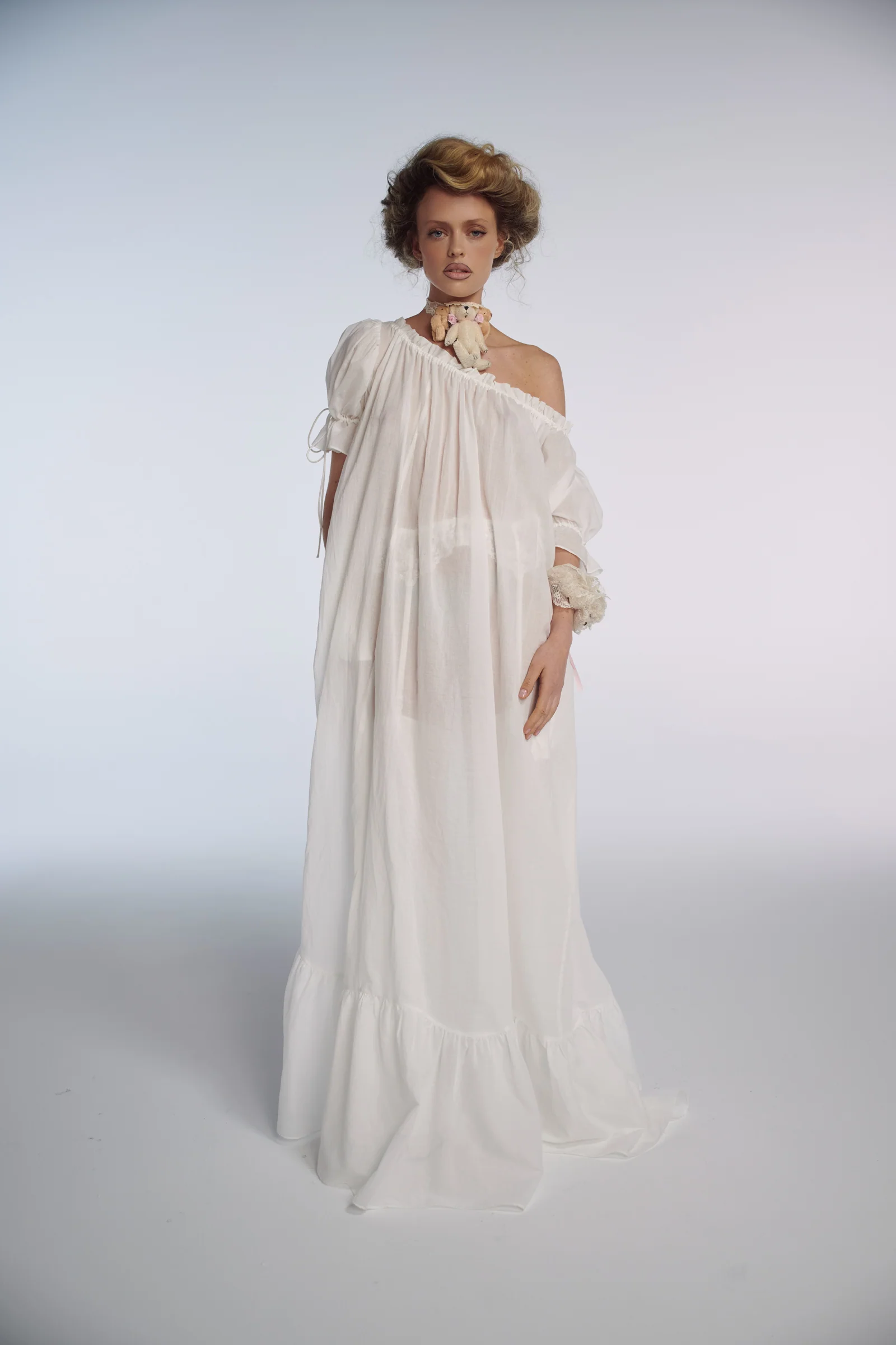 The Ivory Antique Chemise Gown - Image 3