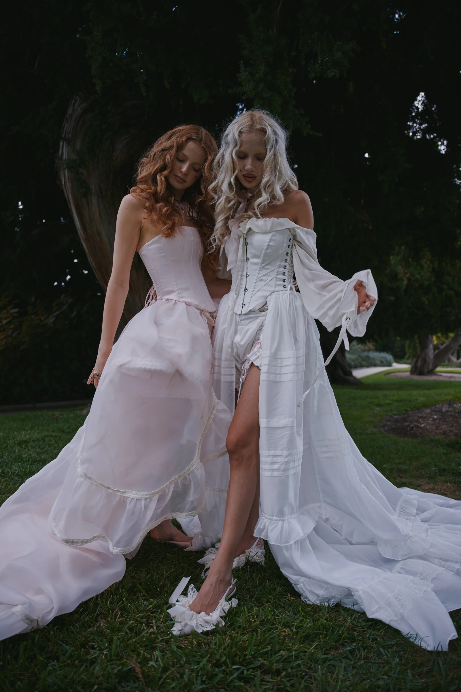 The Silk Vanilla Lagoon Corset - Image 17