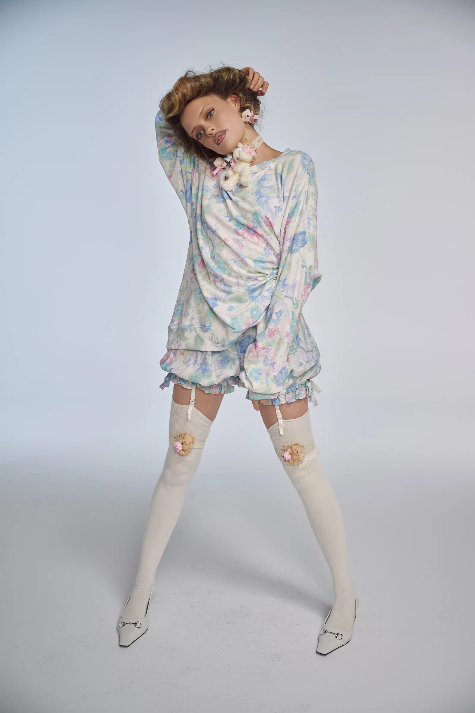 The Nottingham Pillow Sweater - Image 4