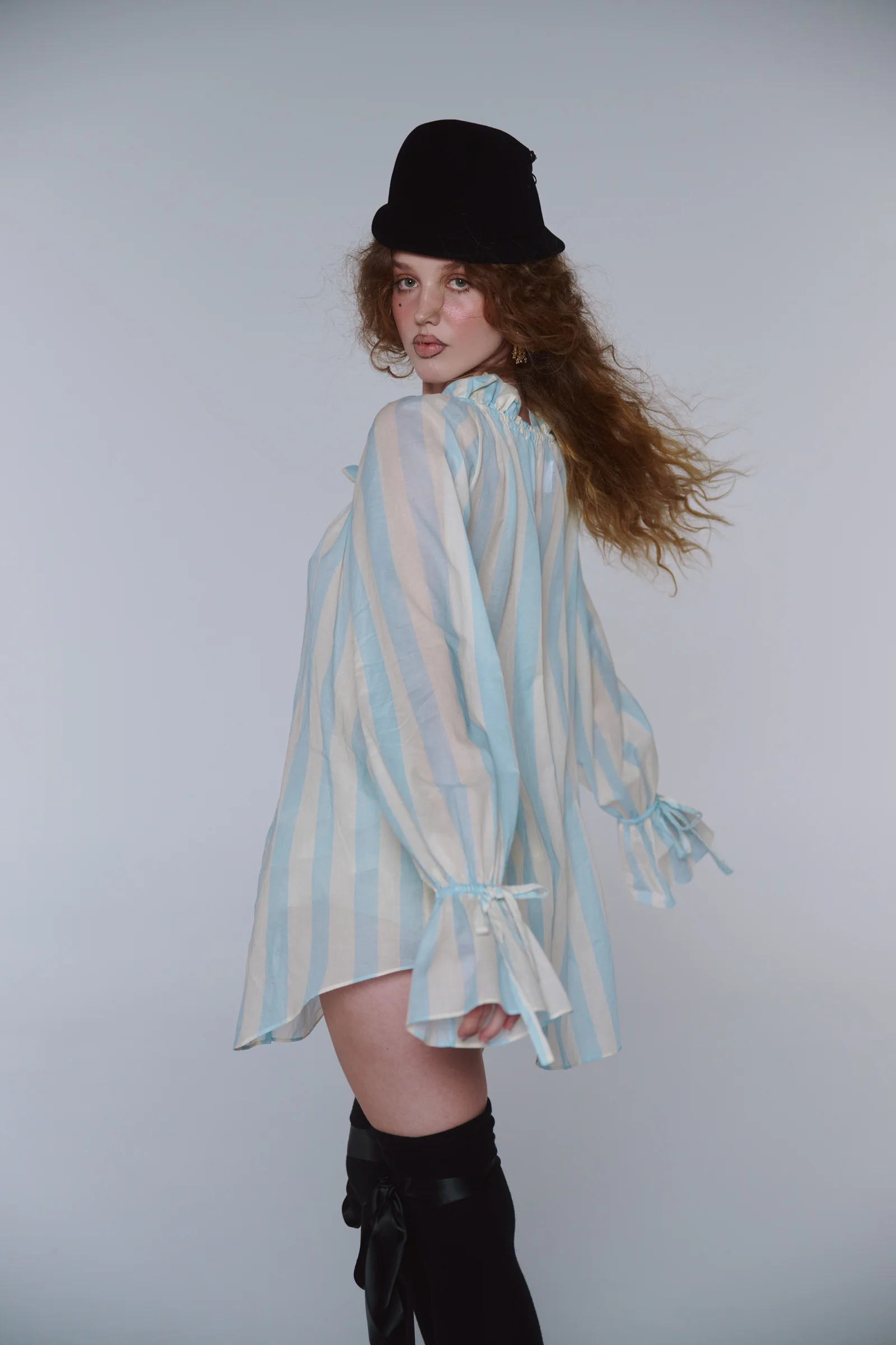 The Seaside Cure Shakespeare Blouse - Image 3